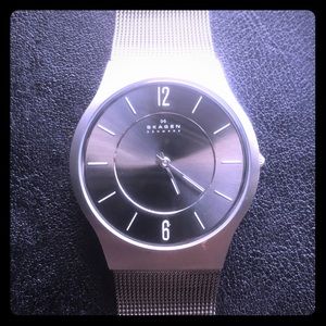 Skagen skinny wrist watch. IN PERFECT CONDITION!!
